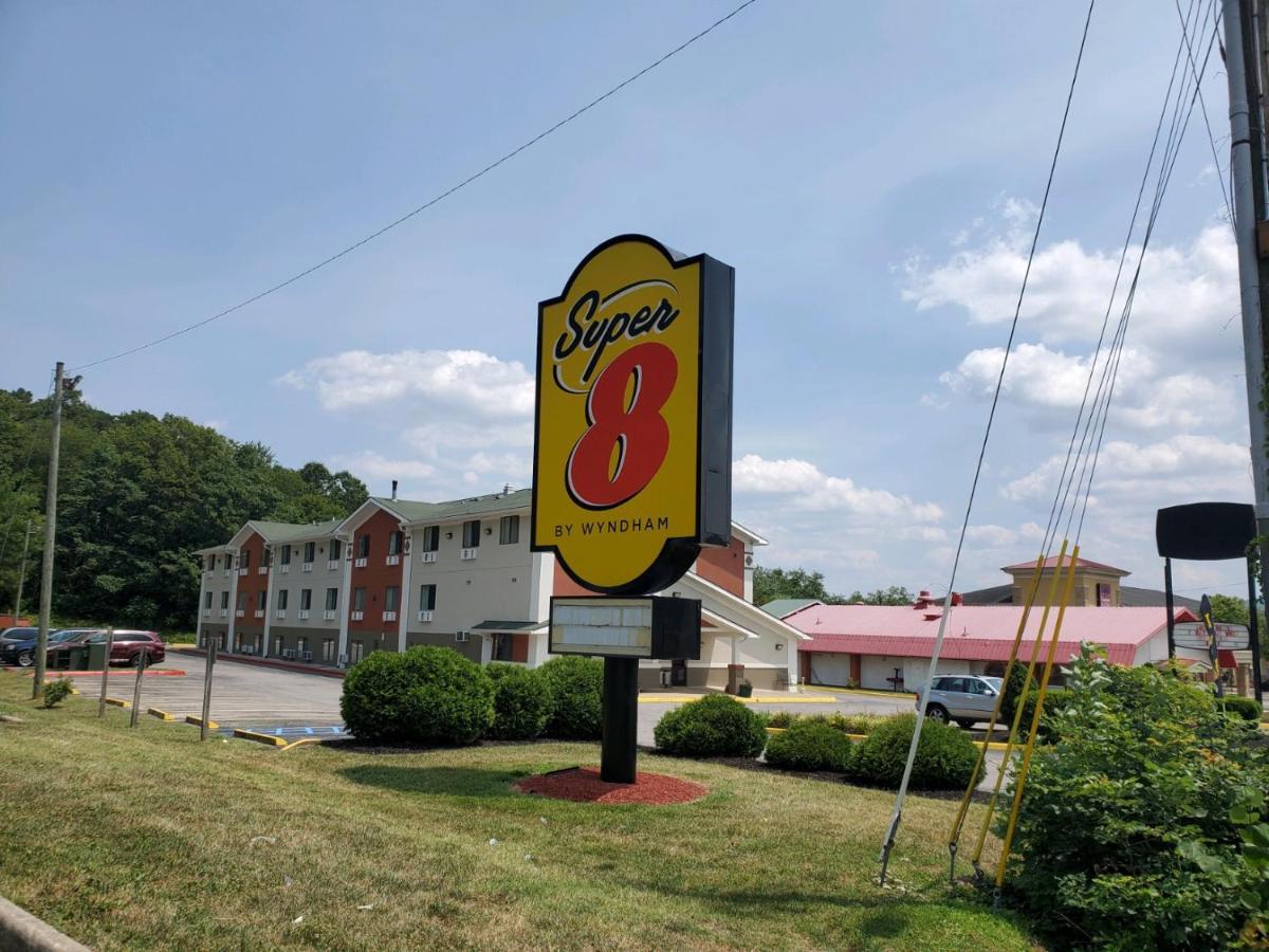 Super 8 By Wyndham Salem Va Motel Exterior photo