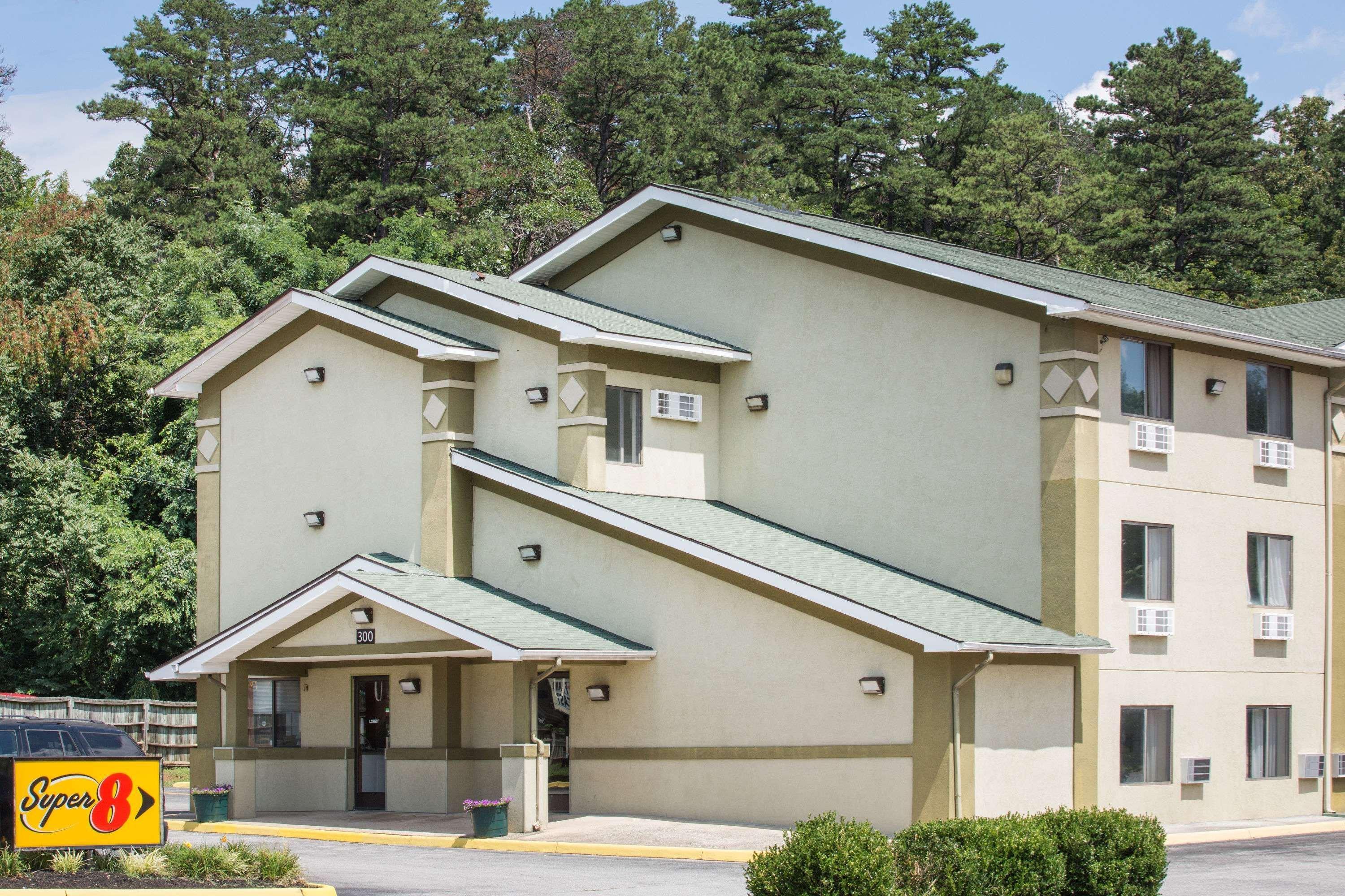 Super 8 By Wyndham Salem Va Motel Exterior photo