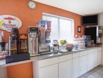 Super 8 By Wyndham Salem Va Motel Restaurant photo